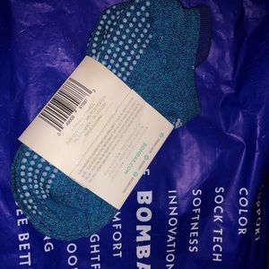 BRAND NEW animas sticky bottom ankle socks